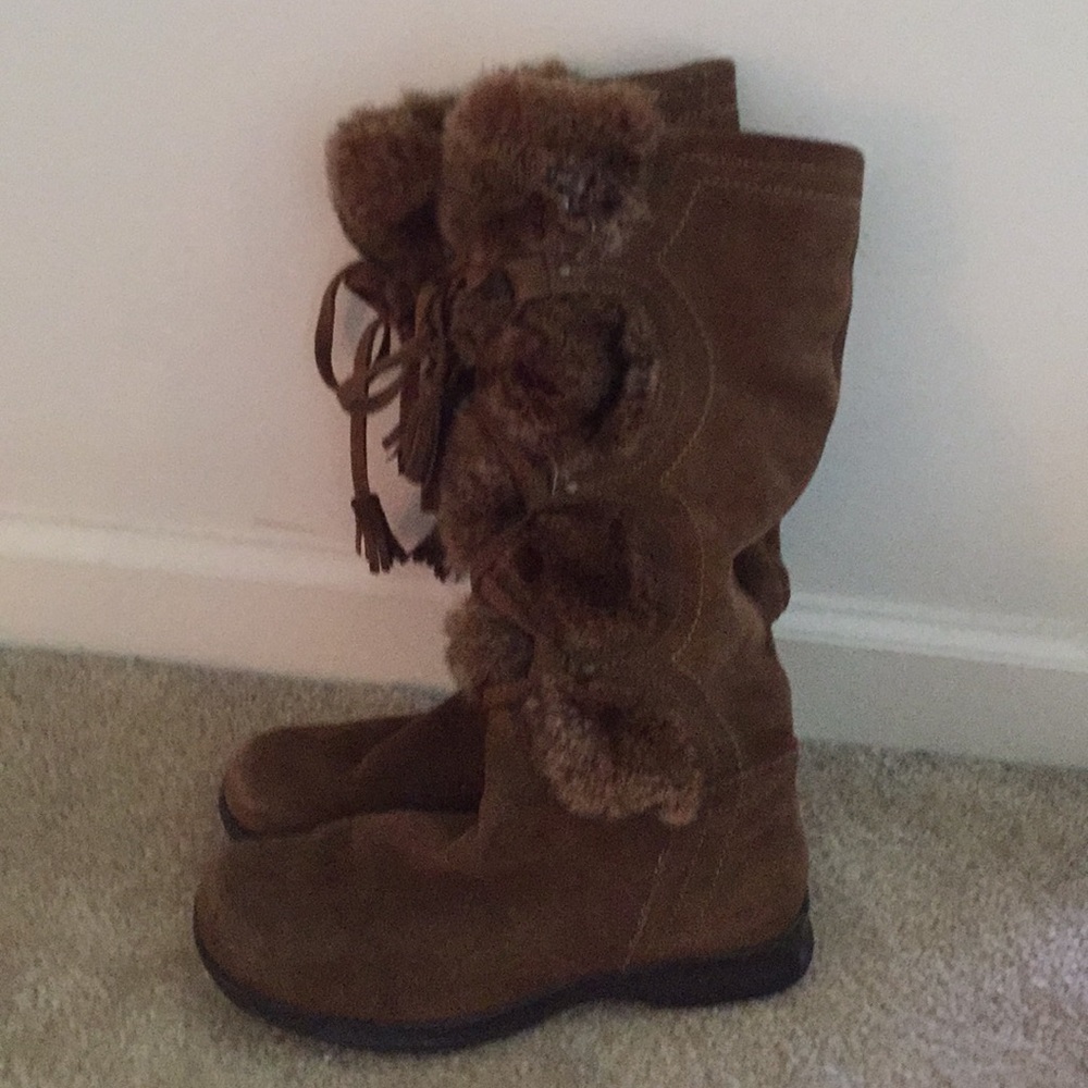 GUC Sonoma camel faux suede lace up fur boots.Sz 6